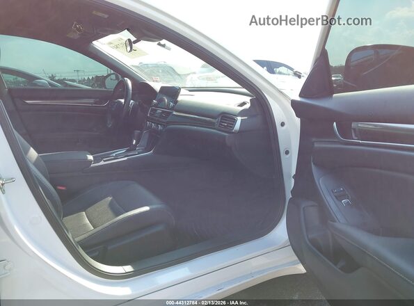 1HGCV1F38LA018252 2020 HONDA ACCORD White Вид салону спереду