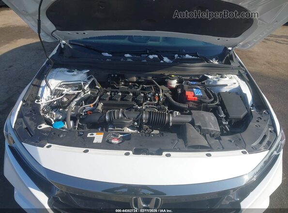 1HGCV1F39NA104026 2022 HONDA ACCORD White Rear view