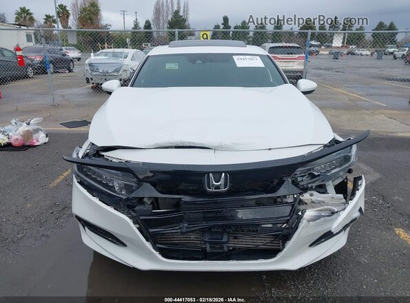 1HGCV2E35JA044067 2018 HONDA ACCORD Белый Вид щитка приборов