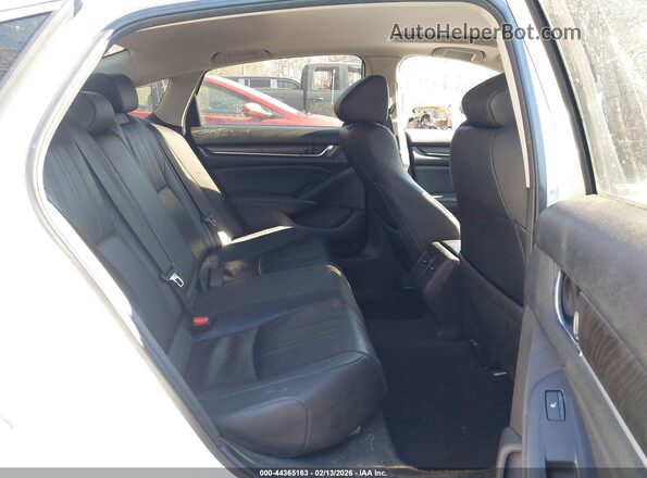 1HGCV2F91LA007944 2020 HONDA ACCORD White VIN կոդի պիտակի տեսք