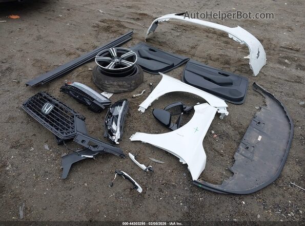 1HGCY2F57RA073783 2024 HONDA ACCORD White Widok zestawu wskaźników