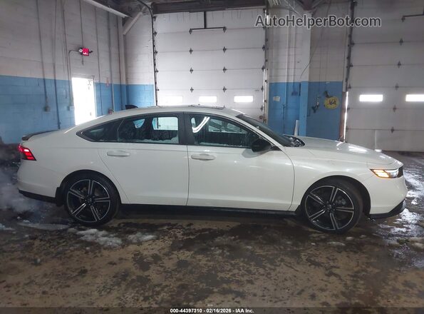 1HGCY2F5XRA078136 2024 HONDA ACCORD HYBRID White 