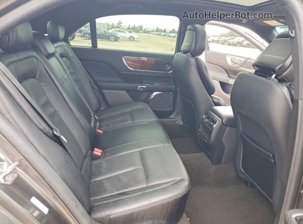 1LN6L9PK2L5608604 2020 LINCOLN CONTINENTA Gray Widok tylnych siedzeń
