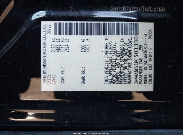 1N4AA6CV1PC501330 2023 NISSAN MAXIMA Black Widok komory silnika