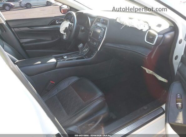 1N4AA6FV0MC501603 2021 NISSAN MAXIMA PLATINUM White წინა სალონის ხედი