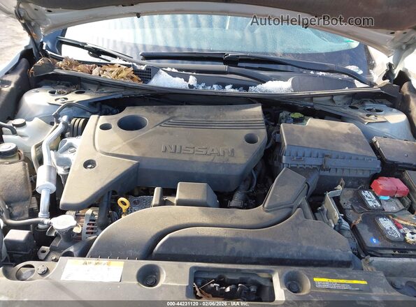 1N4AL3AP3GC157805 2016 NISSAN ALTIMA Silver Rear view