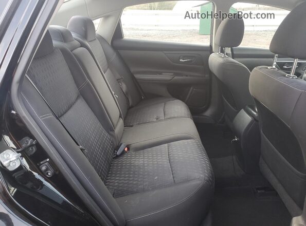 1N4AL3APXJC223662 2018 NISSAN ALTIMA Black Rear seats view