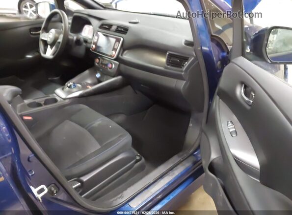 1N4AZ1BV0PC555893 2023 NISSAN LEAF Синий Вид салона спереди