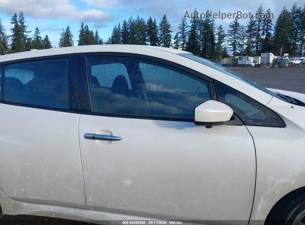 1N4AZ1CP6LC304158 2020 NISSAN LEAF White Widok wnętrza 360 stopni