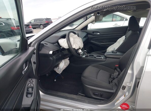 1N4BL4BV3KN310512 2019 NISSAN ALTIMA Серебряный Вид салона спереди