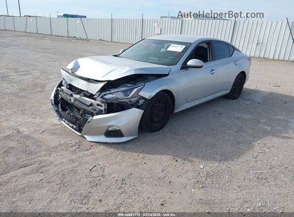 1N4BL4BV4KC166366 2019 NISSAN ALTIMA Silver 360 interior view
