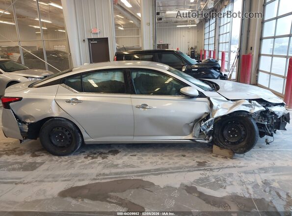 1N4BL4BV9LC245677 2020 NISSAN ALTIMA Silver Սալոնի հետևի տեսք
