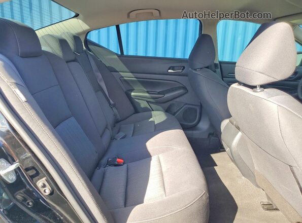 1N4BL4BVXNN323567 2022 NISSAN ALTIMA Black Rear seats view