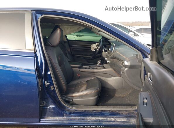 1N4BL4CV0LN321922 2020 NISSAN ALTIMA Blue Widok wnętrza z przodu