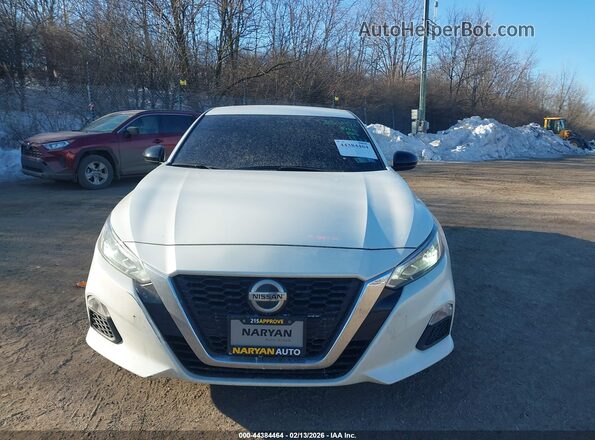 1N4BL4CV2MN325892 2021 NISSAN ALTIMA White Vista interior trasera