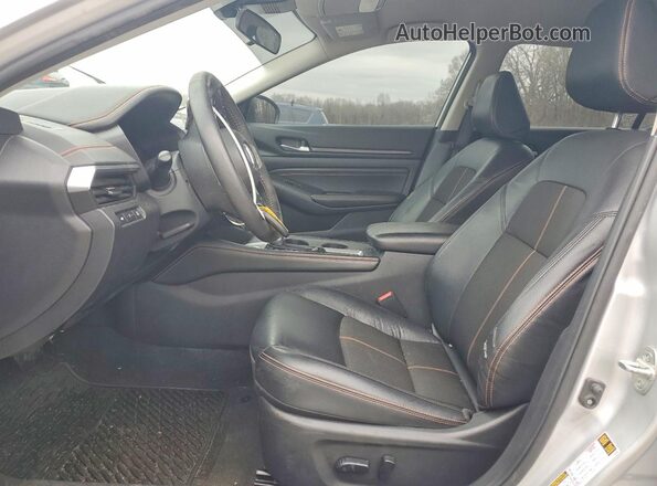 1N4BL4CV5NN401980 2022 NISSAN ALTIMA Silver Вид салону спереду