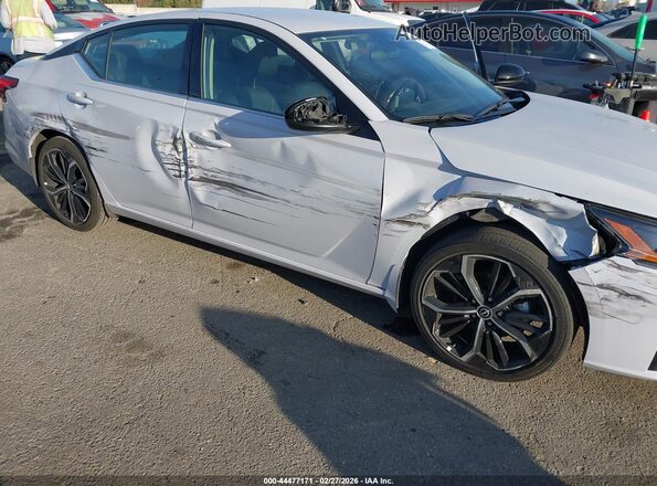 1N4BL4CV8SN341530 2025 NISSAN ALTIMA White Vista frontal
