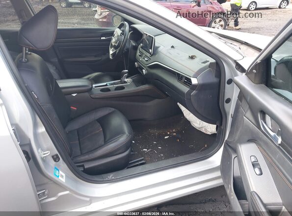 1N4BL4CV9NN319962 2022 NISSAN ALTIMA Серый Вид салона спереди