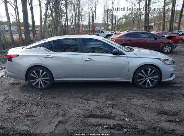 1N4BL4CV9NN319962 2022 NISSAN ALTIMA Серый Вид задней части салона