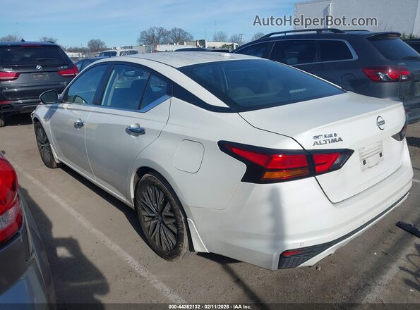 1N4BL4DV0RN357777 2024 NISSAN ALTIMA White Widok wnętrza 360 stopni