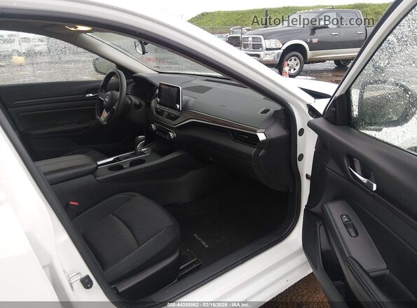 1N4BL4DV4SN304618 2025 NISSAN ALTIMA White Widok wnętrza z przodu