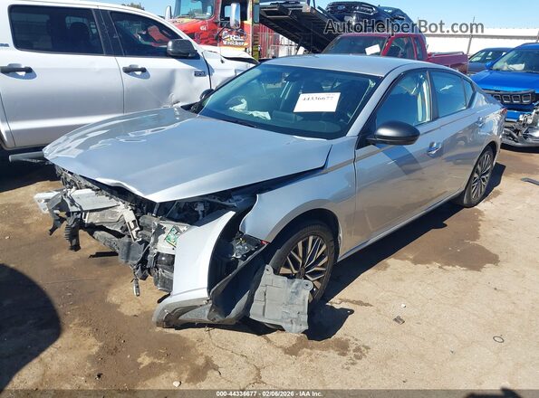 1N4BL4DV6RN347769 2024 NISSAN ALTIMA Silver წინა მარცხენა ხედი სამი მეოთხედიდან
