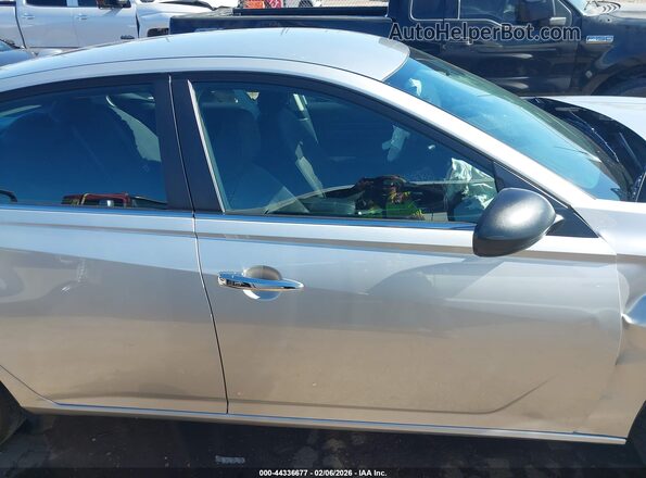 1N4BL4DV6RN347769 2024 NISSAN ALTIMA Silver უკანა სალონის ხედი