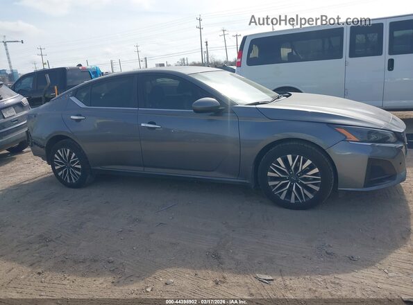 1N4BL4DWXPN320113 2023 NISSAN ALTIMA Gray Widok wnętrza 360 stopni