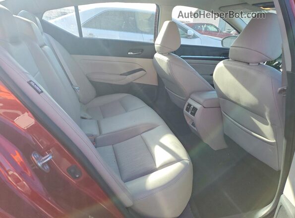1N4BL4EW0MN301886 2021 NISSAN ALTIMA Red Rear seats view