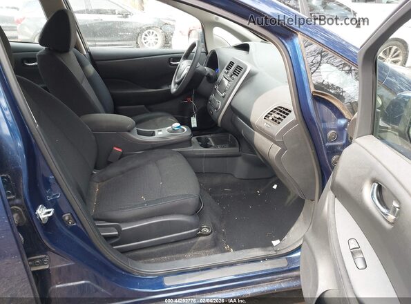 1N4BZ0CP8HC310873 2017 NISSAN LEAF Blue Front interior view