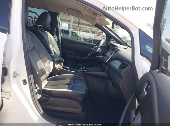 1N4BZ1DP6LC307225 2020 NISSAN LEAF White Front interior view
