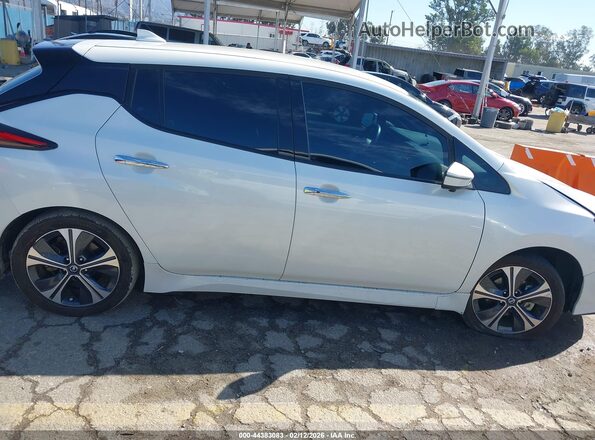1N4BZ1DP6LC307225 2020 NISSAN LEAF White Rear interior view