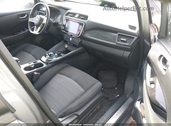 1N4CZ1CV4PC558903 2023 NISSAN LEAF Серый Вид салона спереди