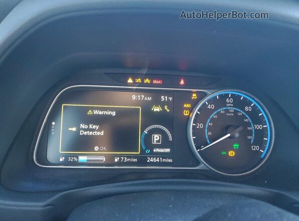1N4CZ1CV4PC561428 2023 NISSAN LEAF White ხელსაწყოთა პანელის ხედი