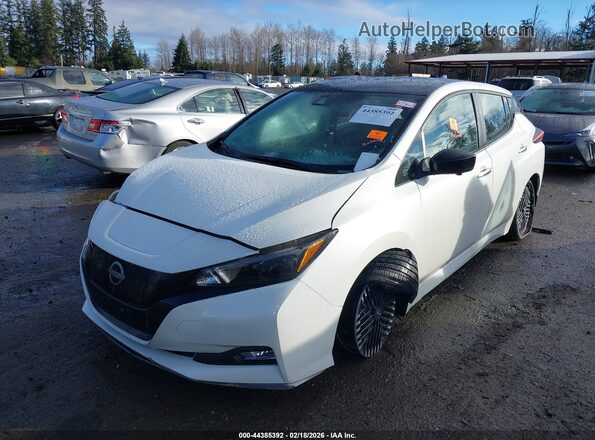 1N4CZ1CV7SC566647 2025 NISSAN LEAF White წინა მარცხენა ხედი სამი მეოთხედიდან