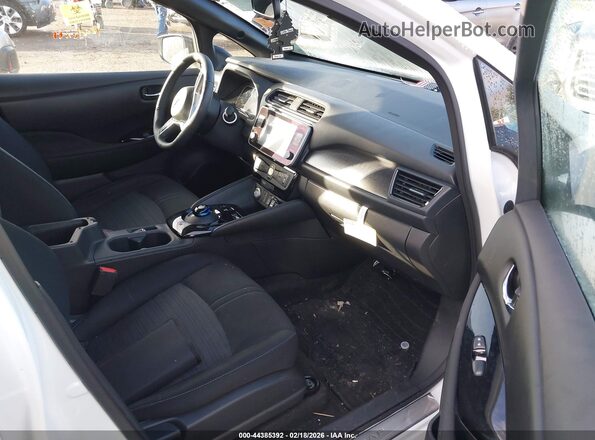 1N4CZ1CV7SC566647 2025 NISSAN LEAF White წინა სალონის ხედი