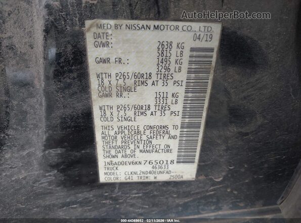 1N6AD0EV6KN765018 2019 NISSAN FRONTIER Black Widok komory silnika