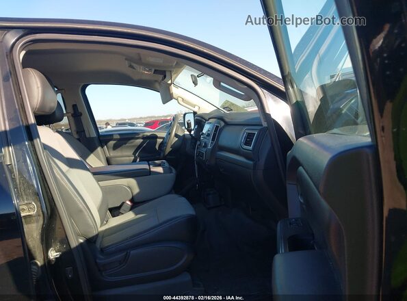 1N6BA1F3XJN519345 2018 NISSAN TITAN XD Black Սալոնի դիմացի տեսք