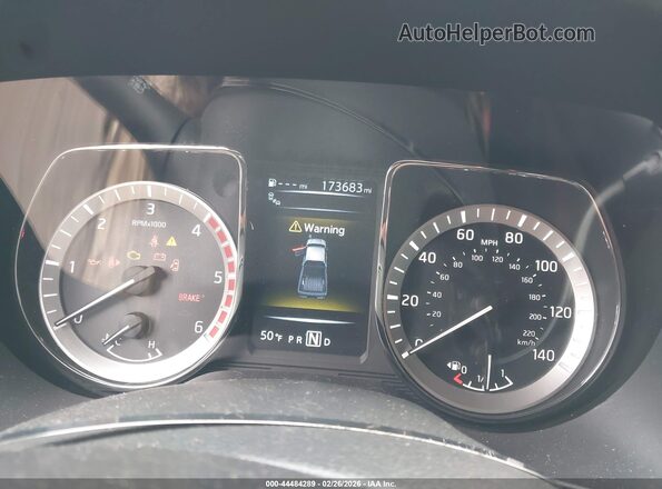 1N6BA1F46JN520520 2018 NISSAN TITAN XD Черный Вид задних сидений