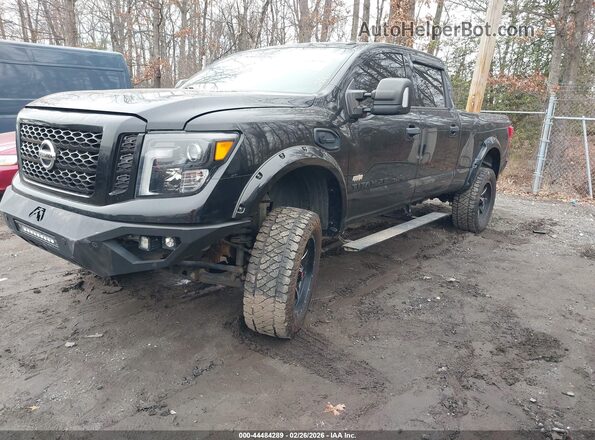 1N6BA1F46JN520520 2018 NISSAN TITAN XD Черный Передняя левая четверть