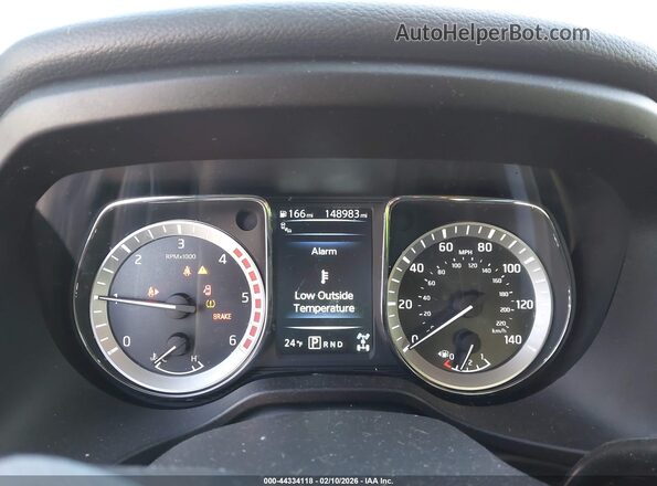 1N6BA1F49HN550296 2017 NISSAN TITAN XD White Widok tylnych siedzeń