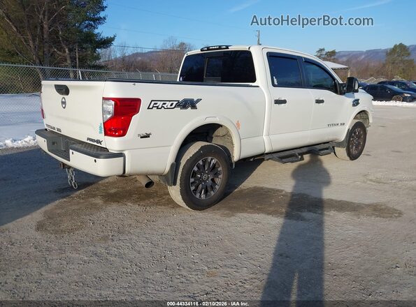 1N6BA1F49HN550296 2017 NISSAN TITAN XD White Tył prawy