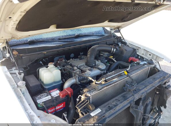 1N6BA1F49HN550296 2017 NISSAN TITAN XD White Widok z tyłu