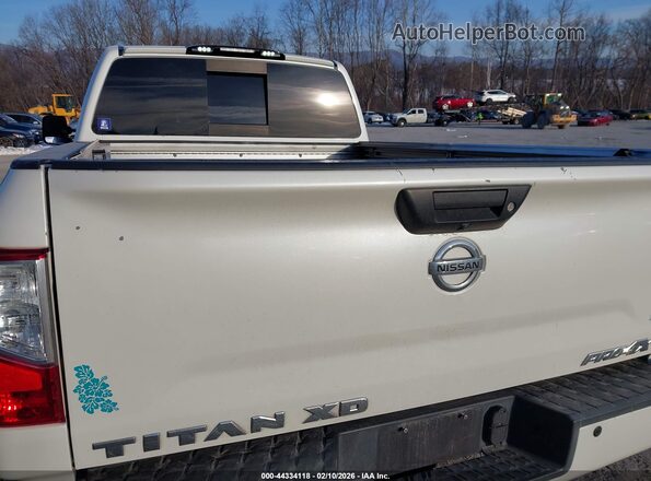 1N6BA1F49HN550296 2017 NISSAN TITAN XD White 