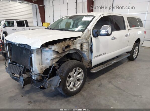 1N6BA1F49JN520186 2018 NISSAN TITAN XD White Przód lewy