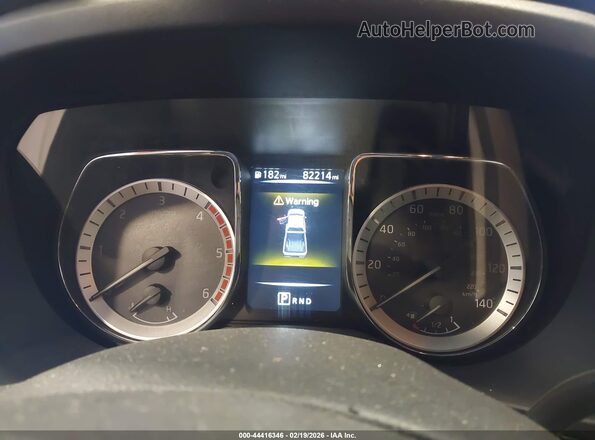 1N6BA1F49JN520186 2018 NISSAN TITAN XD White Widok tylnych siedzeń
