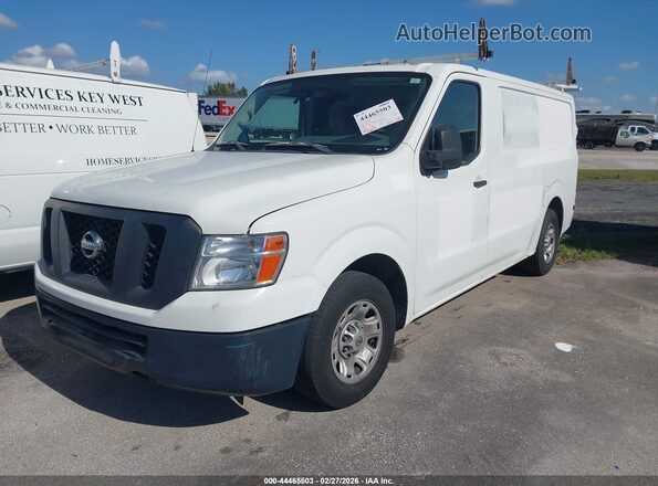 1N6BF0KY2HN807724 2017 NISSAN NV CARGO NV2500 HD Белый Передняя левая четверть