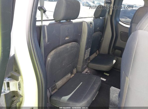 1N6ED1CL2NN672882 2022 NISSAN FRONTIER White Widok naklejki z numerem VIN