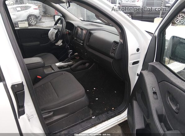 1N6ED1CL4RN646841 2024 NISSAN FRONTIER Белый Вид салона спереди