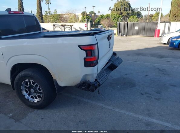 1N6ED1CL5NN618251 2022 NISSAN FRONTIER Белый 